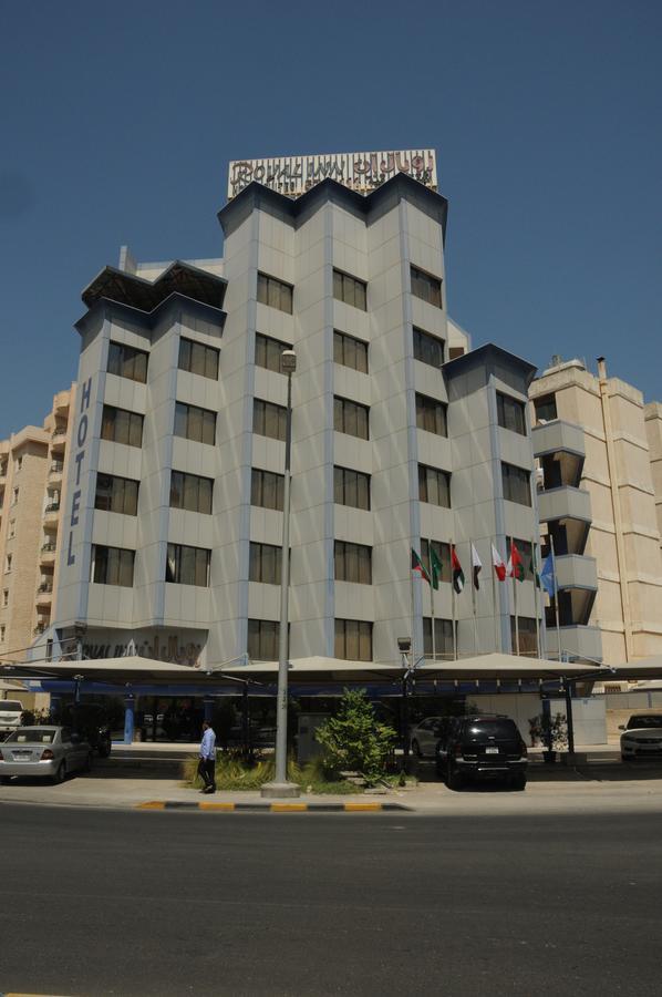 Sky Hotel Salmiya Екстер'єр фото